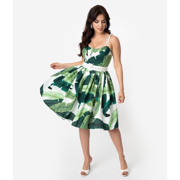 Collectif Mainline Jade Swing Dress - Banana Leaf - Picture 5 of 16